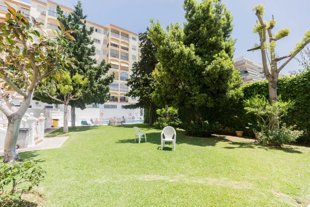 Amplio y céntrico ático con terraza y vistas al mar en Fuengirola — 27