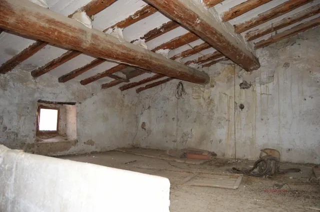 GRAN CASA 511 M2 EN VENTA, PARA REFORMAR INTEGRAMENTE, CON 2 SALIDAS INDEPENDIENTES EN CONESA — 45