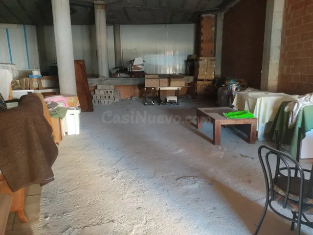 LOCAL COMERCIAL DE 280 M2 DE SUPERFICIE — 3