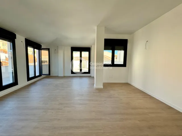Ático de 2 dormitorios con 2 terrazas en el centro de Lorca — 6