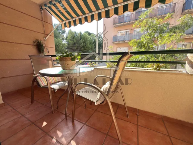 EN EXCUSIVA: Piso impecable de 4 habitaciones con suite, balcón y parking en Via Europa — 3
