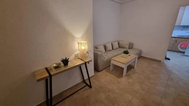 BUNGALOW EN PLANTA BAJA CON PISCINA COMUNITARIA - ZONA ALTOS DE LA BAHÍA, TORREVIEJA — 11