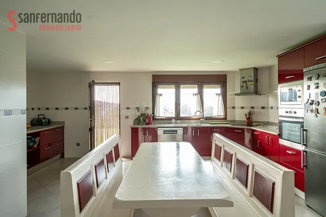 Chalet independiente en Soto de la Marina. Tu hogar muy cerc - foto 5