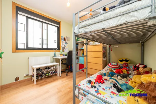 Luminoso piso de 3 dormitorios, 2 baños, garaje y trastero. — 28