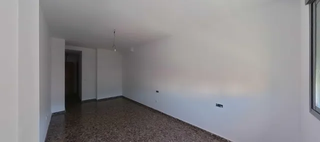 Piso luminoso con amplia terraza y ascensor en Favara (Valencia) - 4 habitaciones y 3 baños — 8