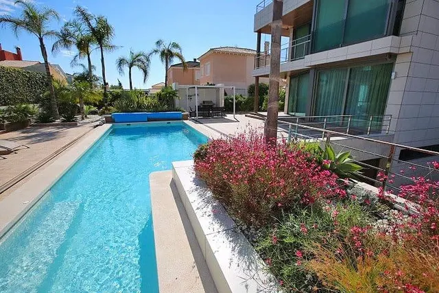 Impresionante Chalet Seminuevo en La Zenia, Orihuela Costa - foto 2
