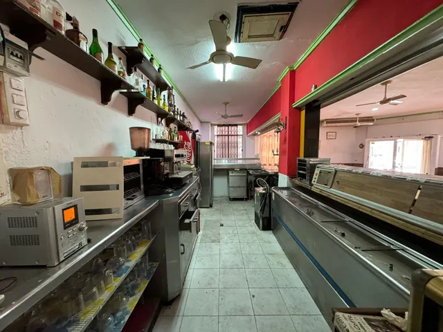 Local comercial 118m² en venta - Estacion de autobuses — 10