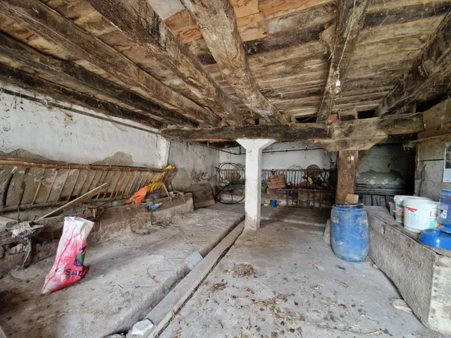 CASA PARA REFORMAR CON TERRENO EN VALLE DE MENA - foto 4