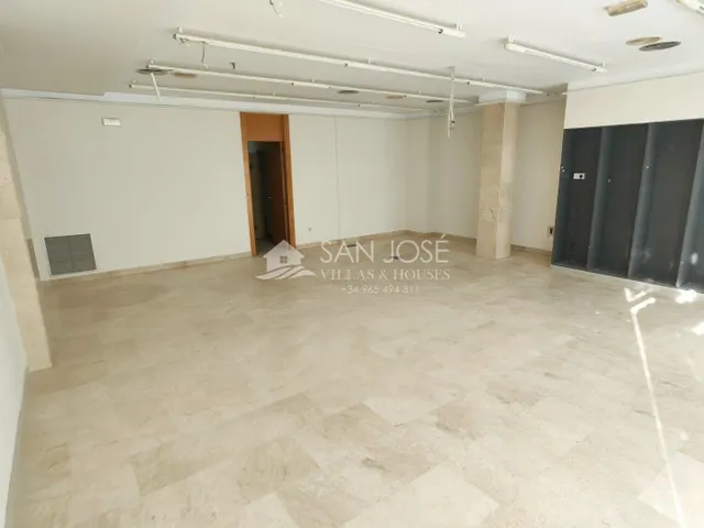 OPORTUNIDAD EN VENTA DE LOCAL COMERCIAL EN ASPE EN ZONA DEL PARQUE DOCTOR CALATAYUD — 10