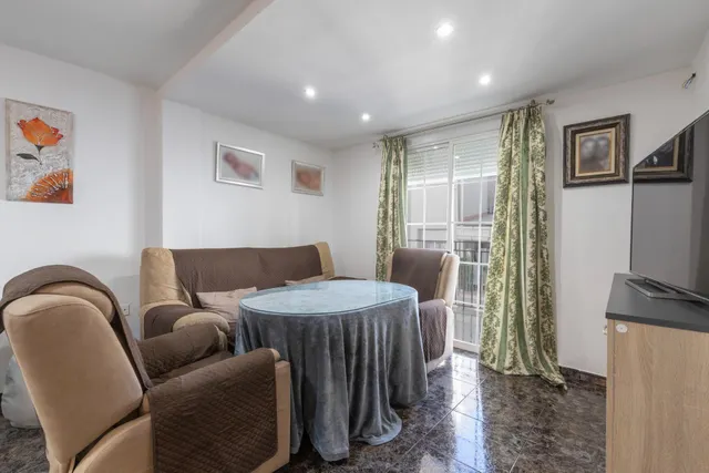 Ático reformado con ascensor, terraza y chimenea, listo para entrar a vivir — 11