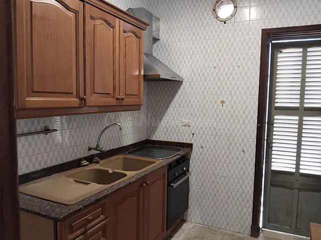 Casa a reformar con garaje y solar en Portocolom - foto 5