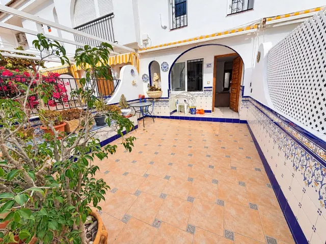 Dúplex / vivienda amplia con piscina y dos terrazas — 32