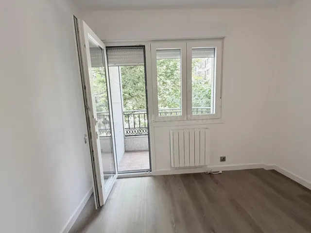 Vivienda completamente reformada mediante una cuidada actual - foto 5