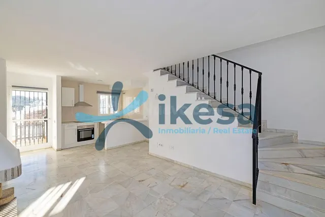 Venta de Casa Adosada en Marbella, Málaga. — 3