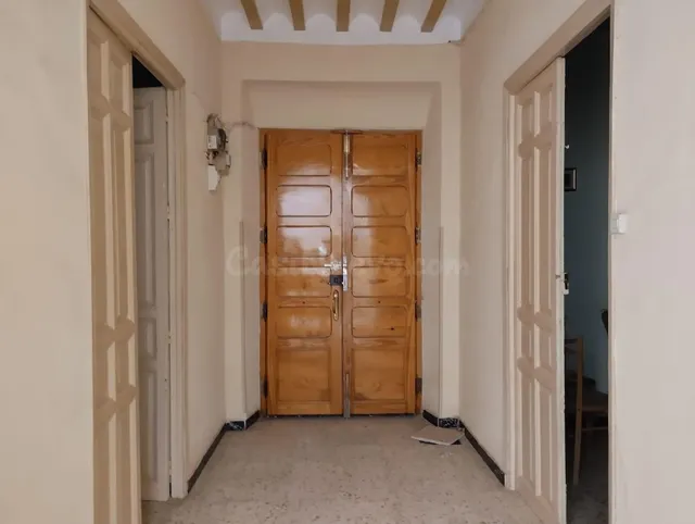 casa de pueblo con dos viviendas independientes