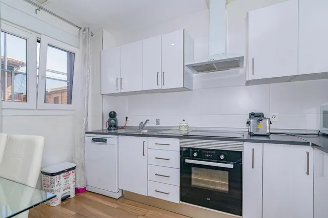 Precioso duplex moderno con patio — 11