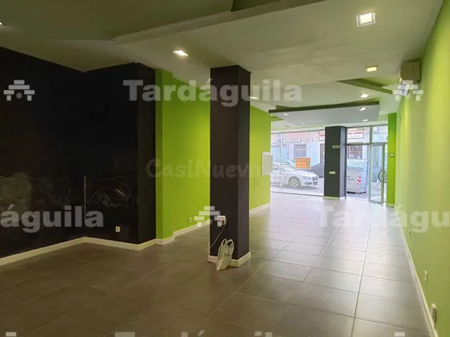 LOCAL A nivel DE CALLE EN LA AVENIDA CAMPOAMOR — 2