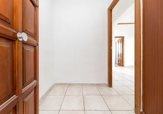 ☀️ Luz, balcón y ubicación: una oportunidad única en Acera de San Ildefonso — 10