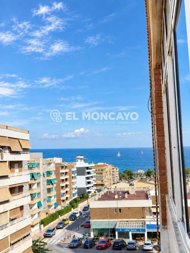 Fantástico apartamento con vistas laterales al mar en Punta  - foto 3