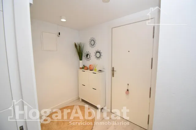 Luz, amplitud y confort familiar en este exclusivo piso esquinero en residencial con piscina, garaje y trastero — 38