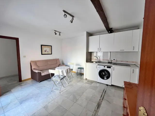 Apartamento de 1 dormitorio con terraza junto a la Universidad – El Ejido — 17