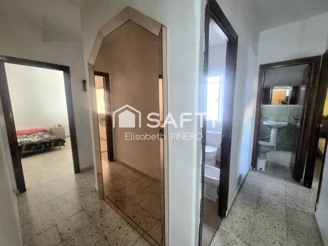¡Totalmente amueblado! Espacioso piso de 4 dorm. con gran terraza y lavadero en el centro de Montijo – ¡Todo exterior! — 17