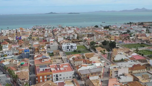 PARCELA PARA APARTAMENTOS EN LOS ALCÁZARES - foto 4