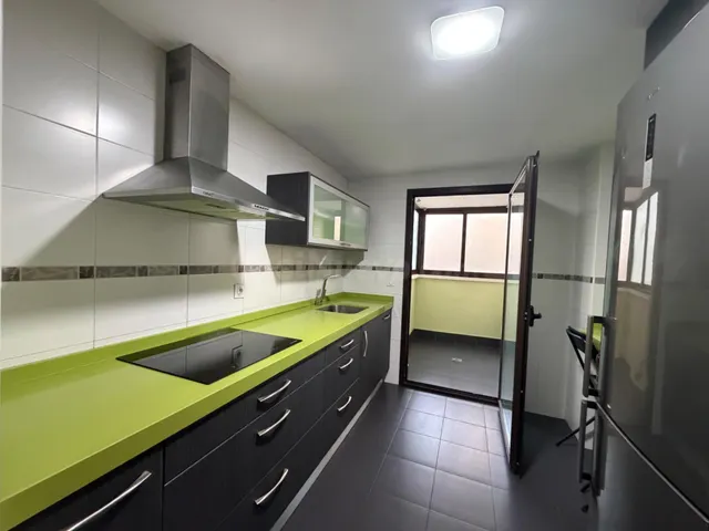 URBAMAR alquila magnífica vivienda amueblada en la zona Sur 