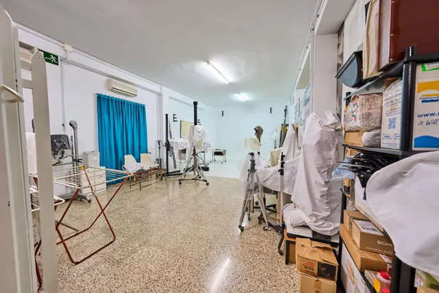 Bajo Comercial Santa Fe en esquina — 11