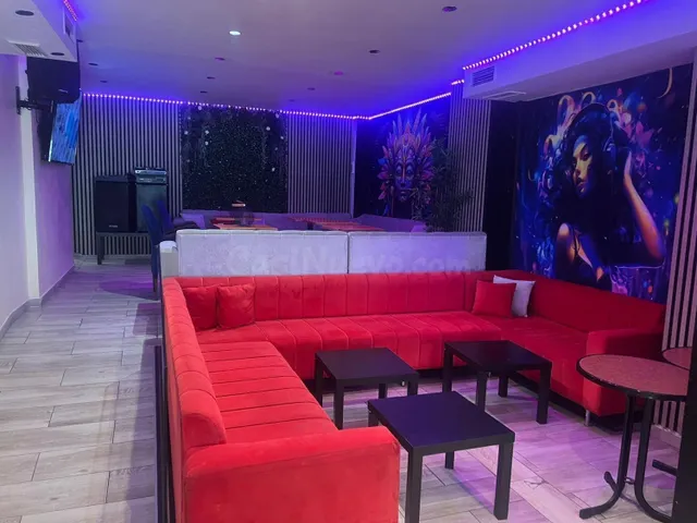 Local comercial 100m² en alquiler - Marbella Pueblo - foto 4