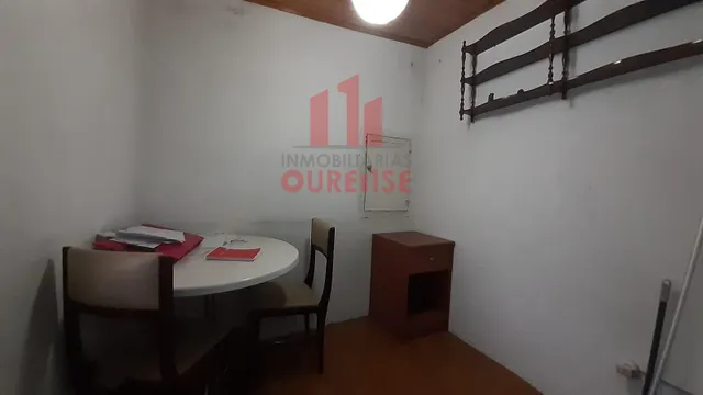 CASA CON GALPÓN, PATIO Y PEQUEÑA PARCELA CERCA DE CELANOVA — 17