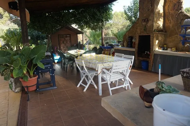ESTUPENDA PARCELA CON DOS MAGNIFICAS CASAS EN SIETE FINCAS . - foto 2