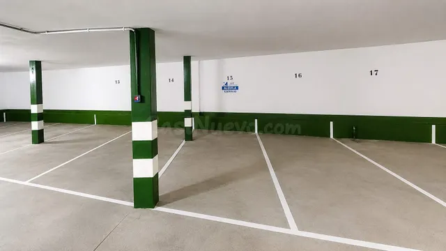 Tres plazas de garaje zona Nuevos Ministerios - foto 2