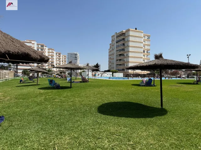 Vivienda en primera línea de playa en Valdelagrana — 3