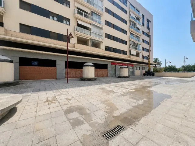 Local comercial junto a Williams Plaza – Jerez de la Frontera — 4