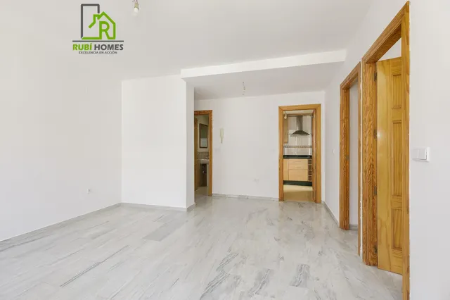 Piso con garaje y trastero — 13