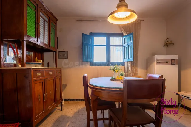 Casa independiente para reformar con almacén en Alconchel de - foto 3