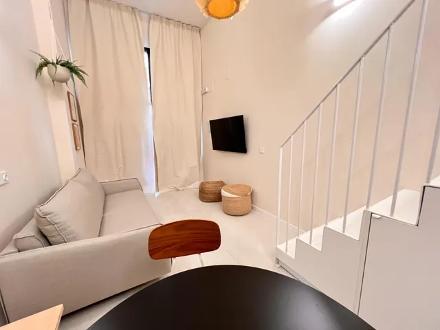 1 ESTUDIO DUPLEX,  CON LICENCIA TURISTICA, EN PLANTA BAJA, TOTALMENTE REFORMADO A ESTRENAR. — 24