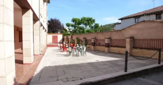 Local comercial 310m² en venta - Castilla y leon - foto 4