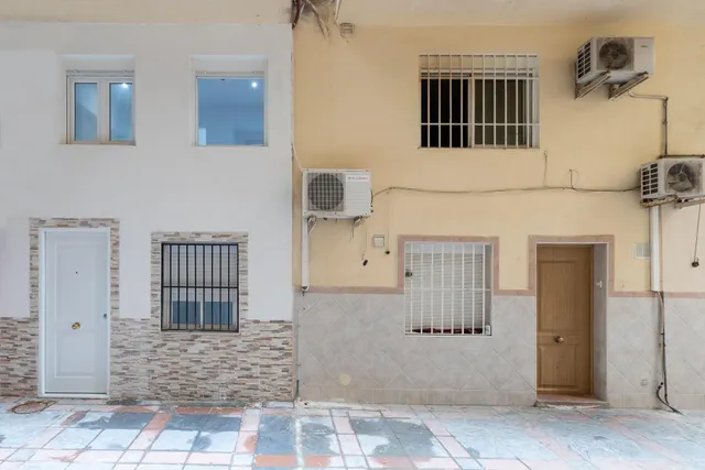 ESTUDIOS A ESTRENAR JUNTO PUERTO DEPORTIVO FUENGIROLA — 18