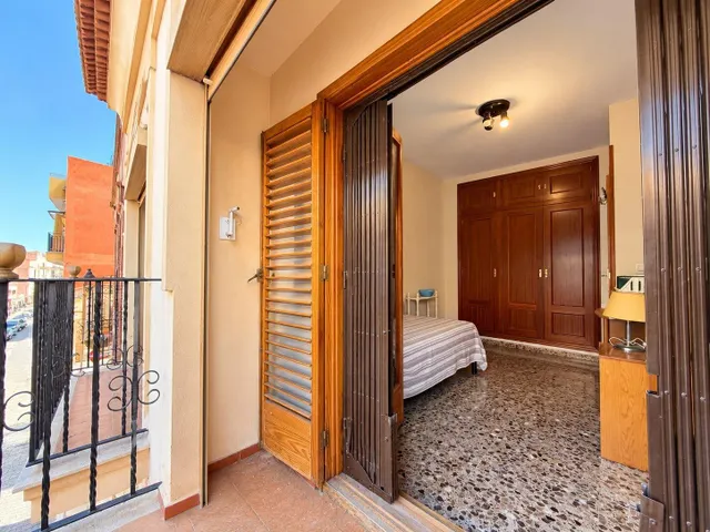 Adosado con gran patio, terraza y garaje en massarrojos, junto a Valencia — 37