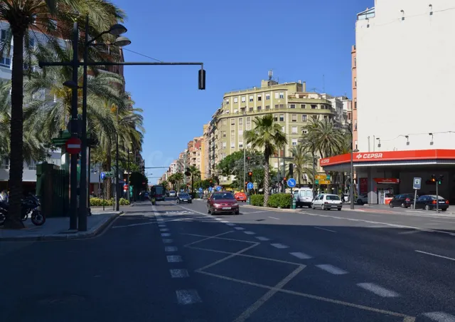 Venta de Local en Peris y Valero (rentabilidad 5,5% neto) - foto 3