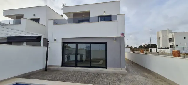 VILLAS DE OBRA NUEVA EN ORIHUELA COSTA — 10