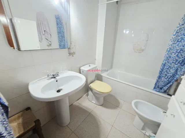 SE VENDE PISO PROXIMO A LA ESTACIÓN DE AUTOBUSES - foto 4