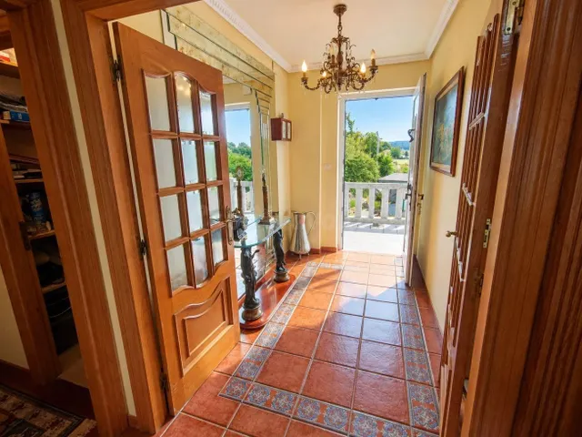EXCLUSIVA PROPIEDAD EN PARCELA DE 5.000 M2 CON PISCINA, Y VI - foto 3