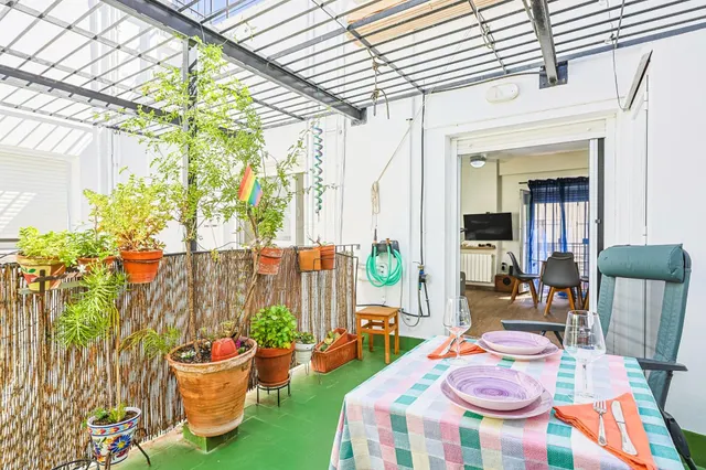 Piso reformado con terraza y garaje propio en San Gil, Casco Antiguo — 5