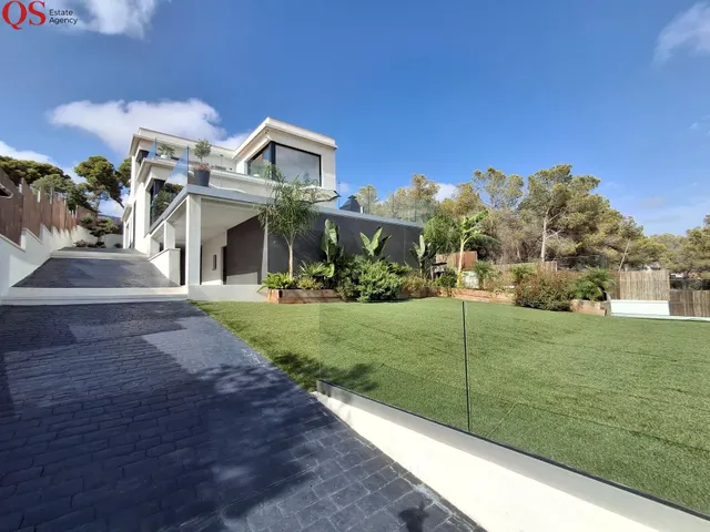 Villa contemporánea con piscina y vistas panorámicas al mar en Cunit — 6