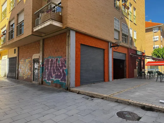 LOCAL COMERCIAL EN VENTA — 10