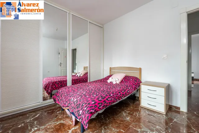 Encantadora Casa Reformada en Ogijares con Vistas y Espacios para Disfrutar — 27