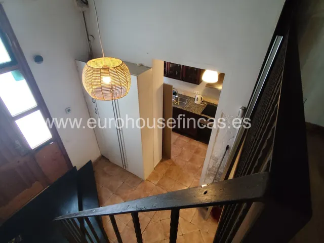 Piso reformado de una habitación con terraza en Finca antigua en Sants. — 12